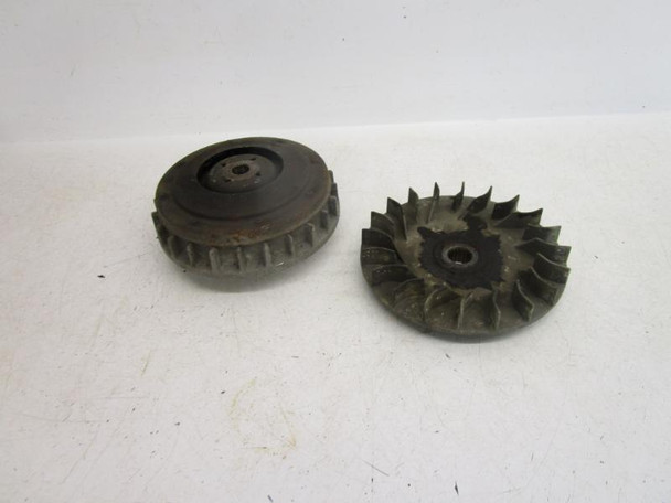 02 Yamaha YFM 660 Grizzly Primary Drive Clutch 5KM-17620-00-00 2002-2008