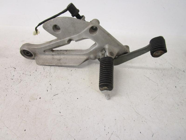 92 Yamaha XJ 600 Seca 2 II Right Peg 4BR-27443-01-00 1992-1995