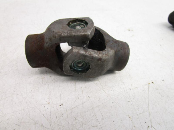 84 Honda VT 700 Shadow Drive Shaft Yoke 40200-ME9-003 1983-1987