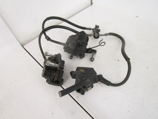 84 Honda VT 700 Shadow Front Brake Calipers Master 45200-ME9-405 1983-1985