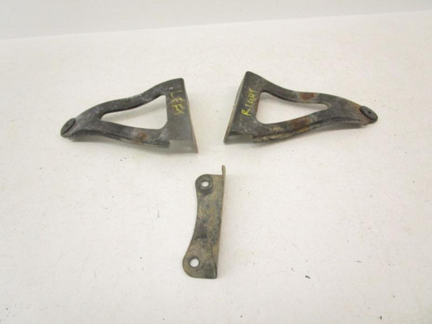 86 Honda TRX 200SX Fourtrax Rear Fender Supports 80123-HB3-840 1986-1988