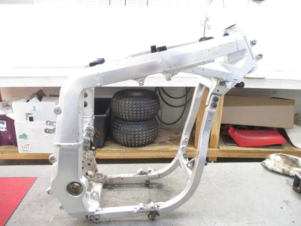 95 Suzuki GSXR 750 Frame *C T * 41101-17881 1994-1995