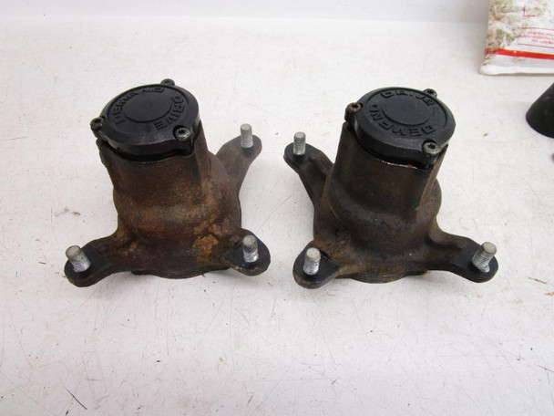 00 Polaris Magnum 325 4x4 Front Wheel Hubs 2202595 2000-2002