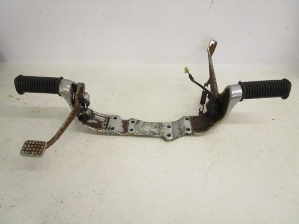 1987 Suzuki VS 700 Intruder Footrest Bracket Kickstand and Brake 43510-38A40 1987