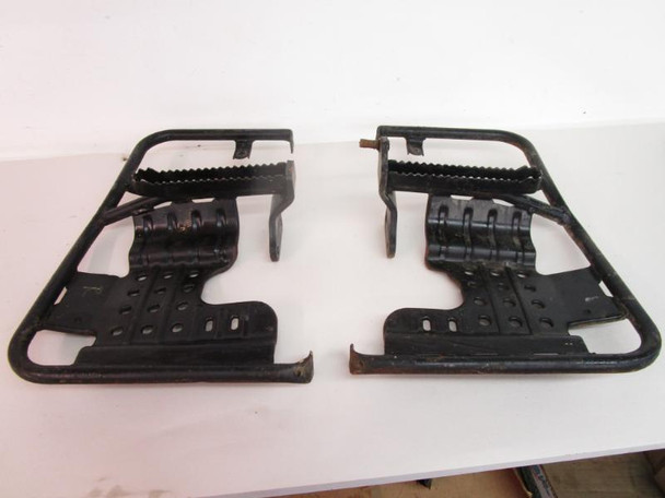 02 Suzuki LTF 400F Eiger Manual Left Right Foot Rests 43510-38F30 2002-2007