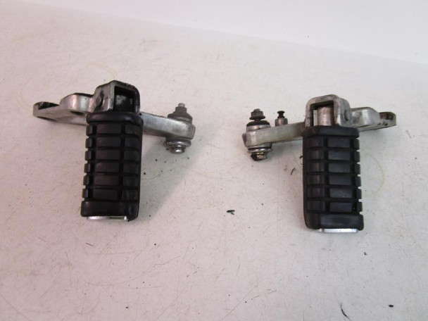 82 Honda VF 750 C Magna V45 Left Right Passenger Foot Pegs