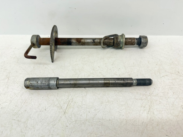 1985 Honda XR 200 R 4 Valve Front and Rear Axle Bolts Shaft Spindle 1984-1988