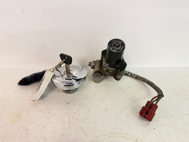 2001 Yamaha V Star XVS 650 Classic Lock Set Ignition Gas Cap KEY 1998-2005