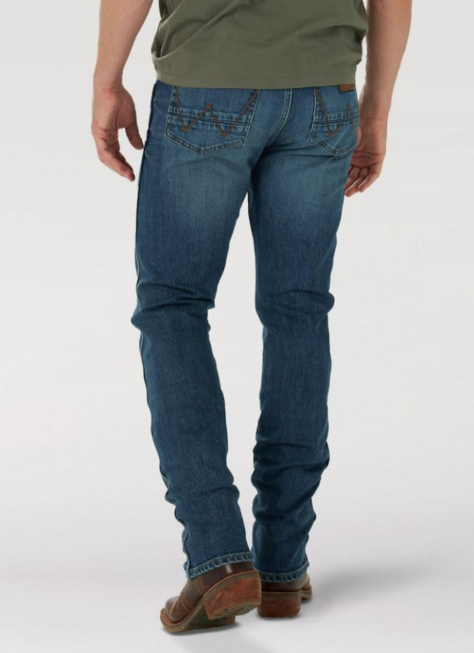 Wrangler Retro® Men's Slim Fit Straight Leg Jean