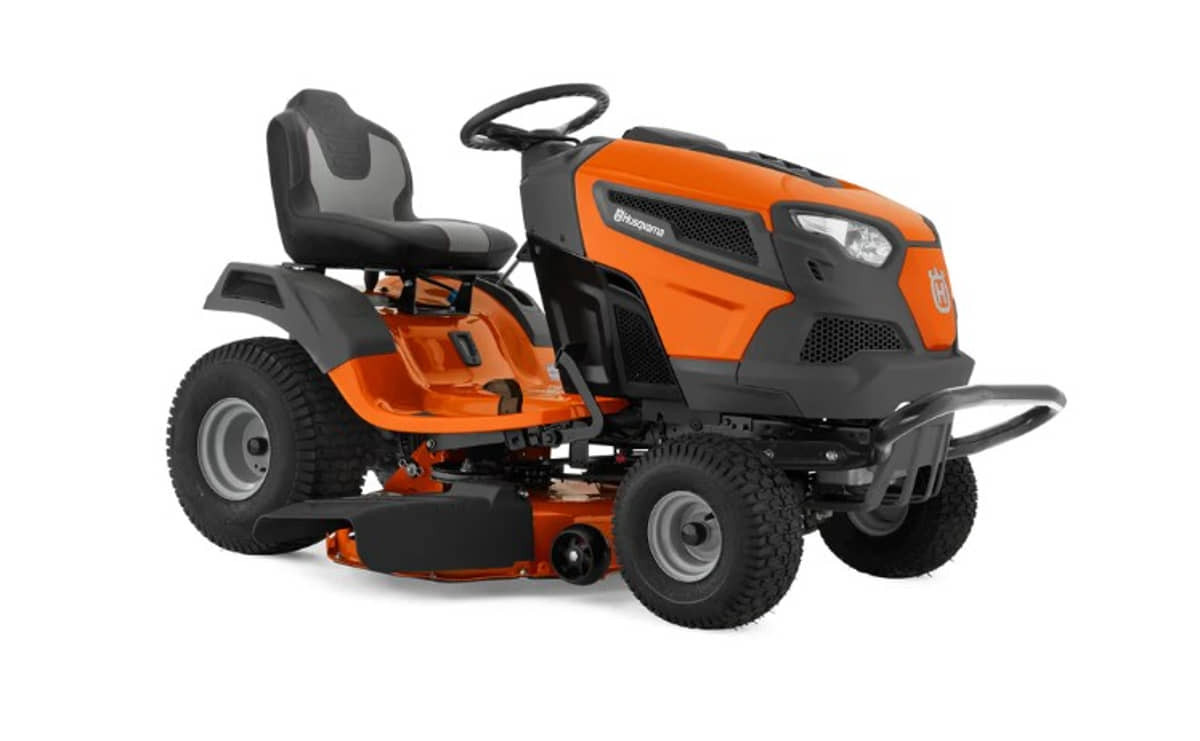 Husqvarna 100 Series Riding Lawn Mower - Thumbnail 4