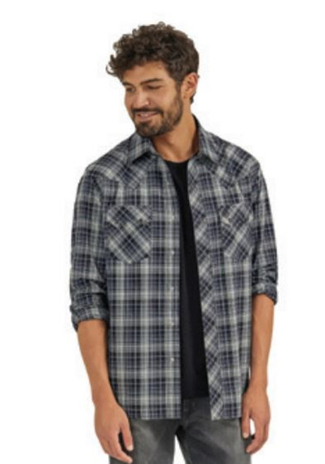 Wrangler Mens Retro Modern Fit Black Plaid Long Sleeve Shirt