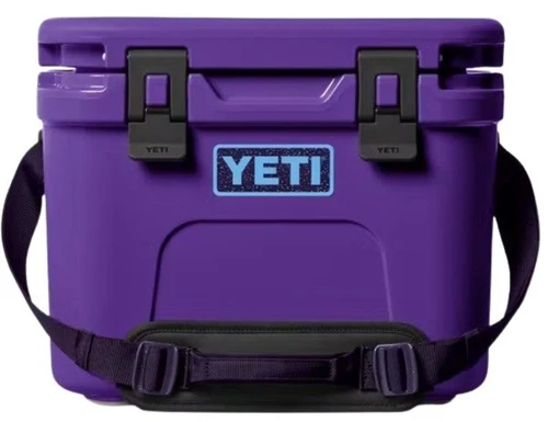 Yeti Roadie 15 Hard Cooler in pace purple
