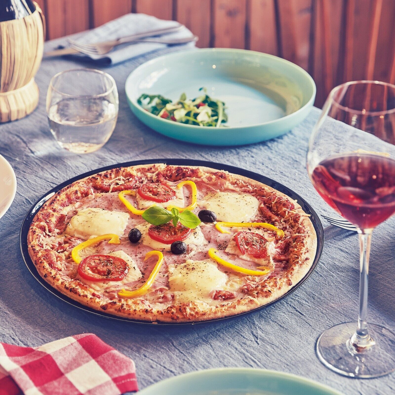 Black Luminarc Pizza Plate Opal Glass