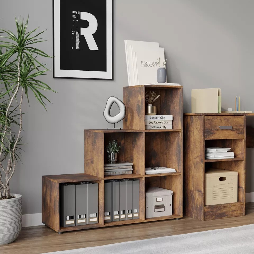 6-Cube Step Shelving Unit