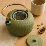 1L Cast Iron Teapot w/ Stainless Steel Infuser Filter
