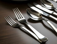 Serving cutlery