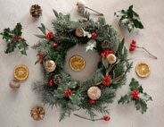 Christmas wreaths, flowers & garlands