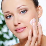 What Are the Best Ingredients for Skin Care Routines? Benefits of Using Natural Skin Care Products