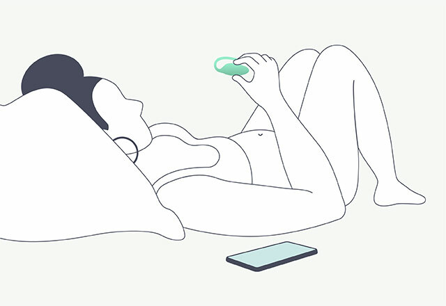 A line drawing of a woman lying on her back with her knees bent, holding an Elvie trainer in one hand