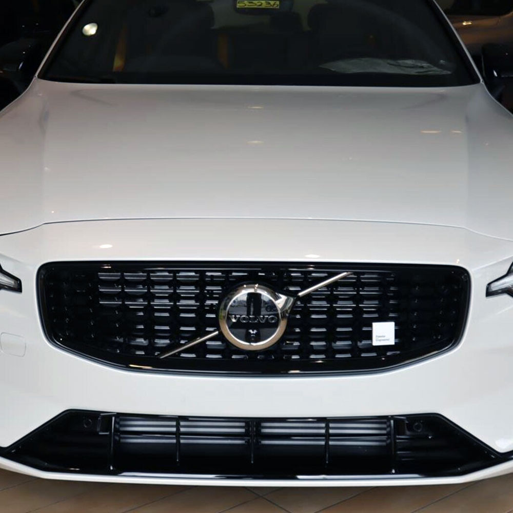 Genuine Volvo SPA S60/V60 R-Design/Dark Theme Front Grille