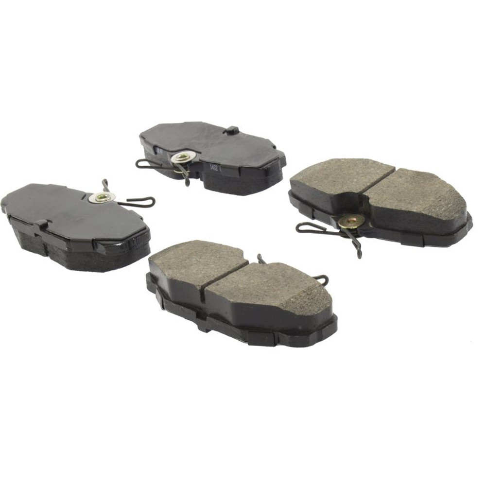 StopTech 308.06100 Street Rear Brake Pads, Ford Sable 94–01, Taurus 93–07, Lincoln Continental 93–02, Mercury Sable 93–05