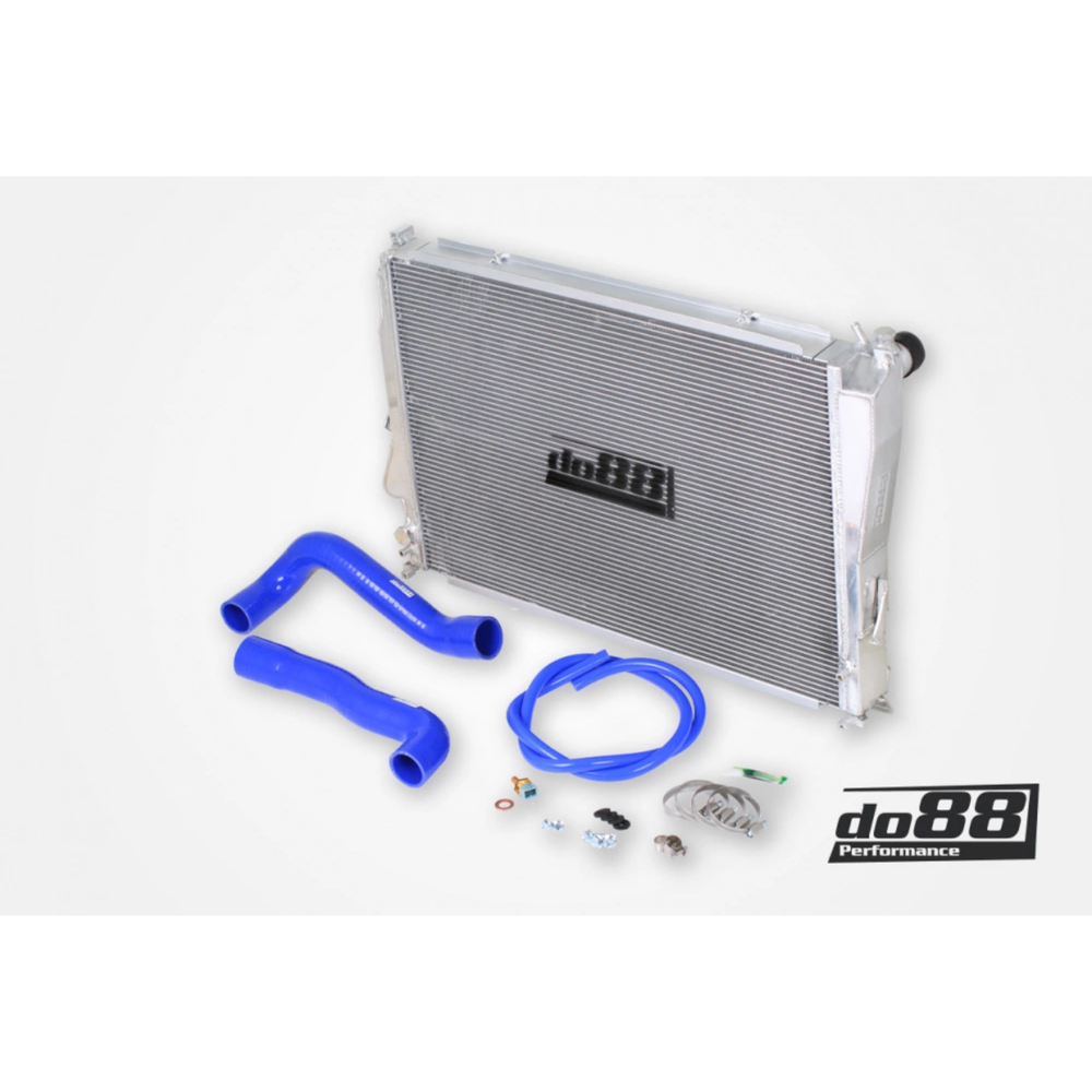 do88 Aluminum Radiator w/Blue Hoses, BMW M3 (E46) 00‑06