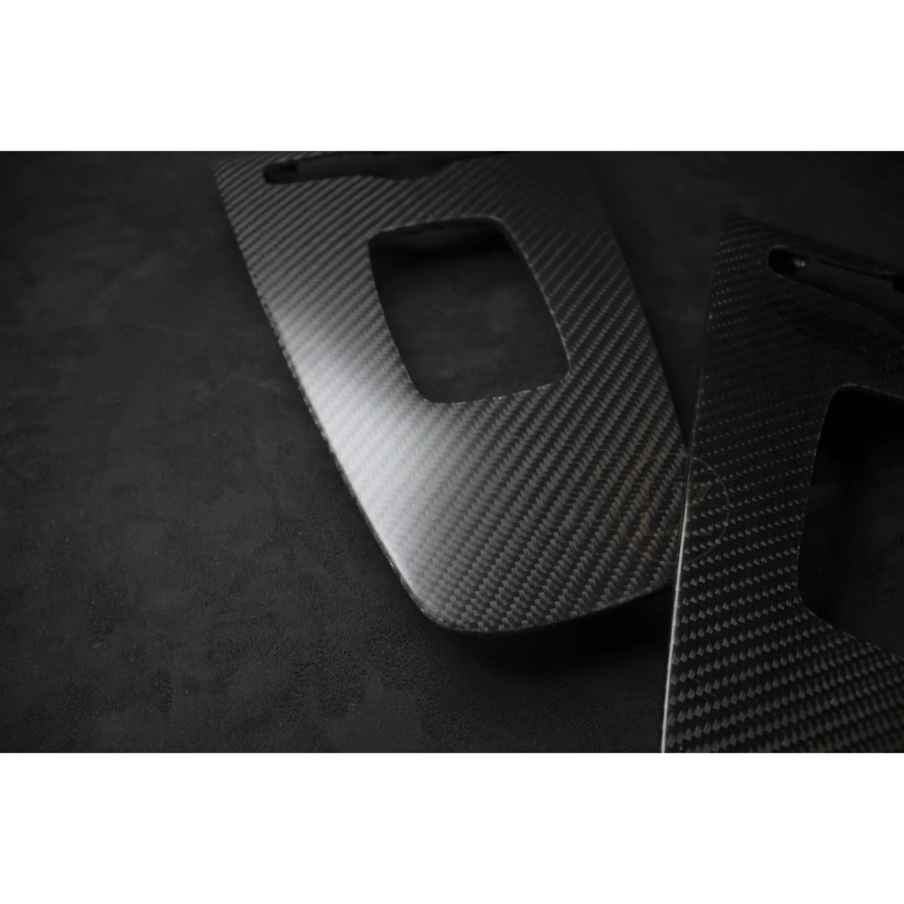 Matte Carbon Fiber Center Console Trim Panel, Polestar 2 - ViVA