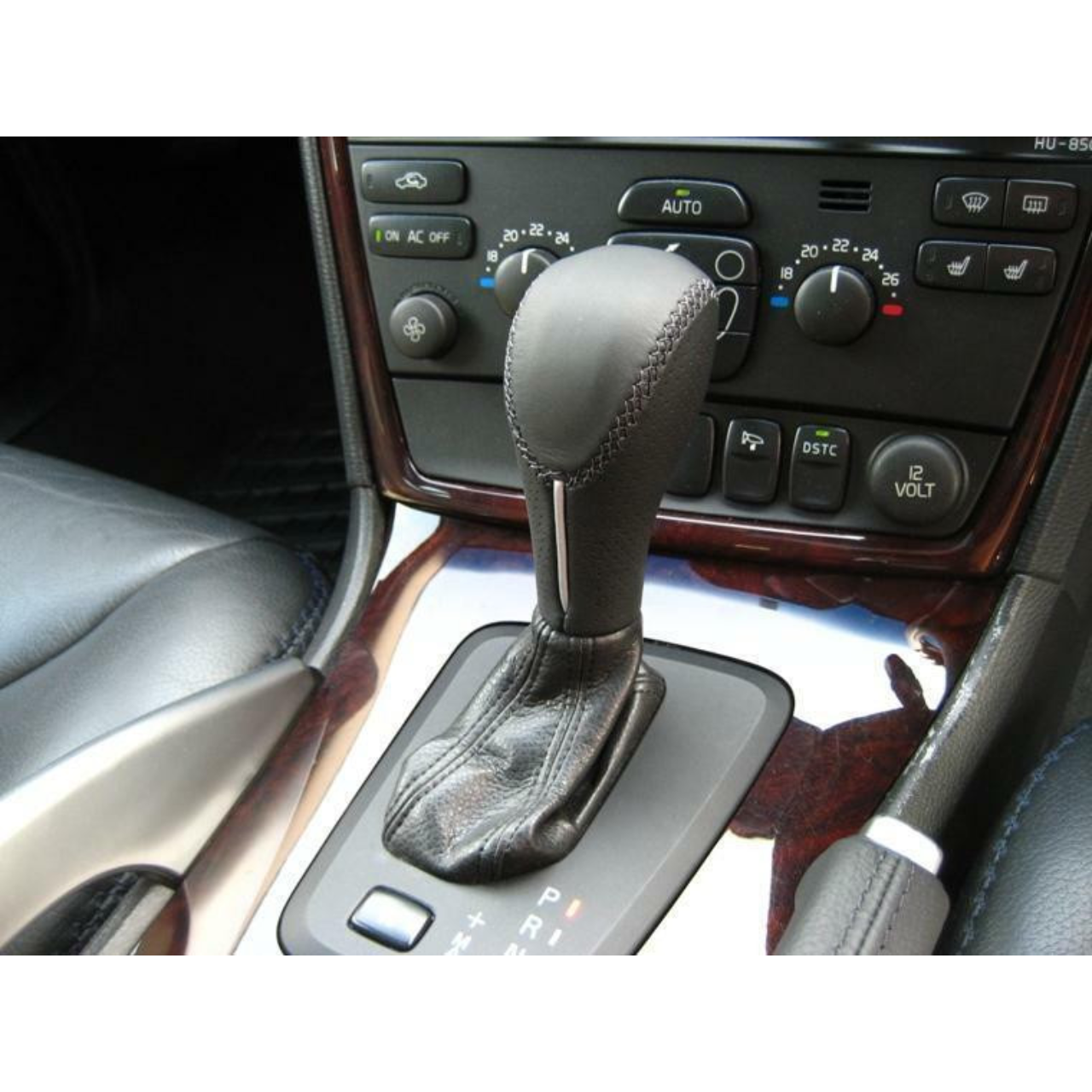 Genuine Volvo Gear Shift Knob, Soft Leather/Perforated