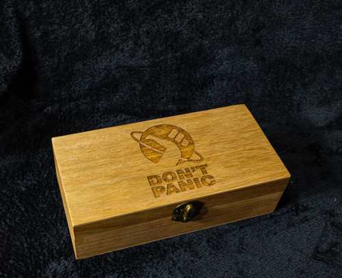 Dice Box "Don't Panic"