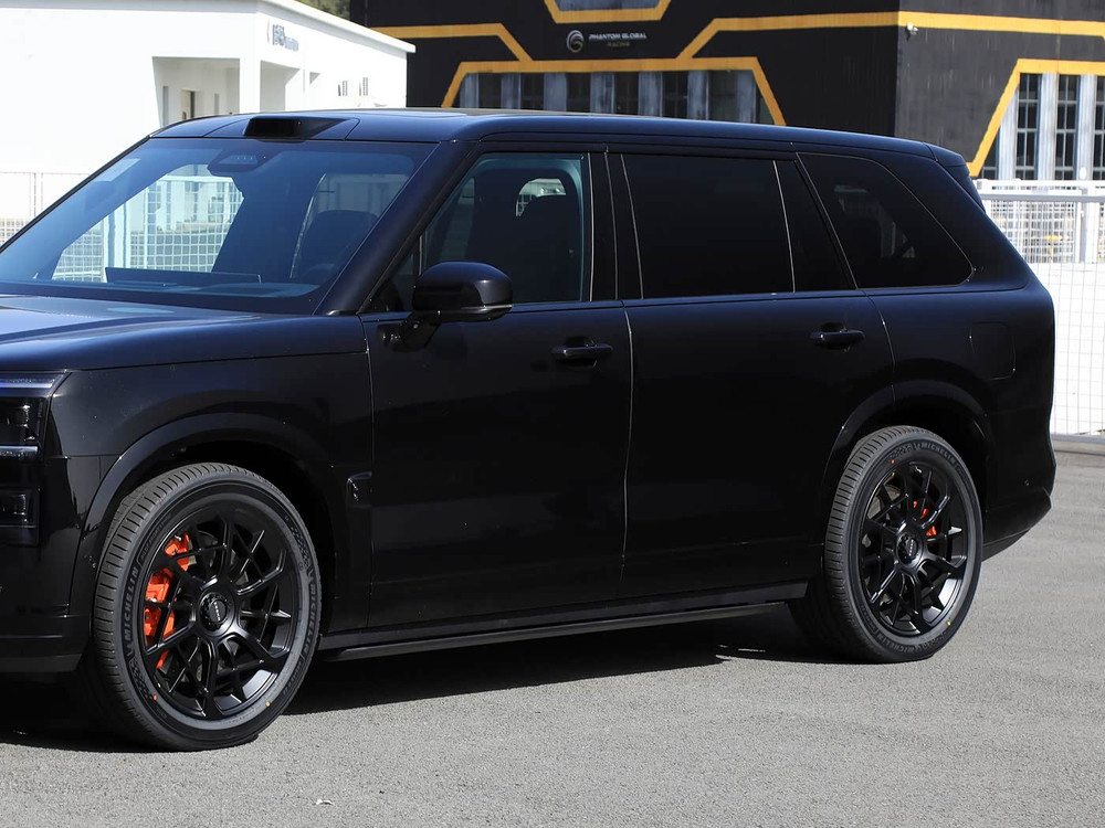 2026 Zeekr 9X Hyper - Polar Night Black / Stone Grey | REF020126