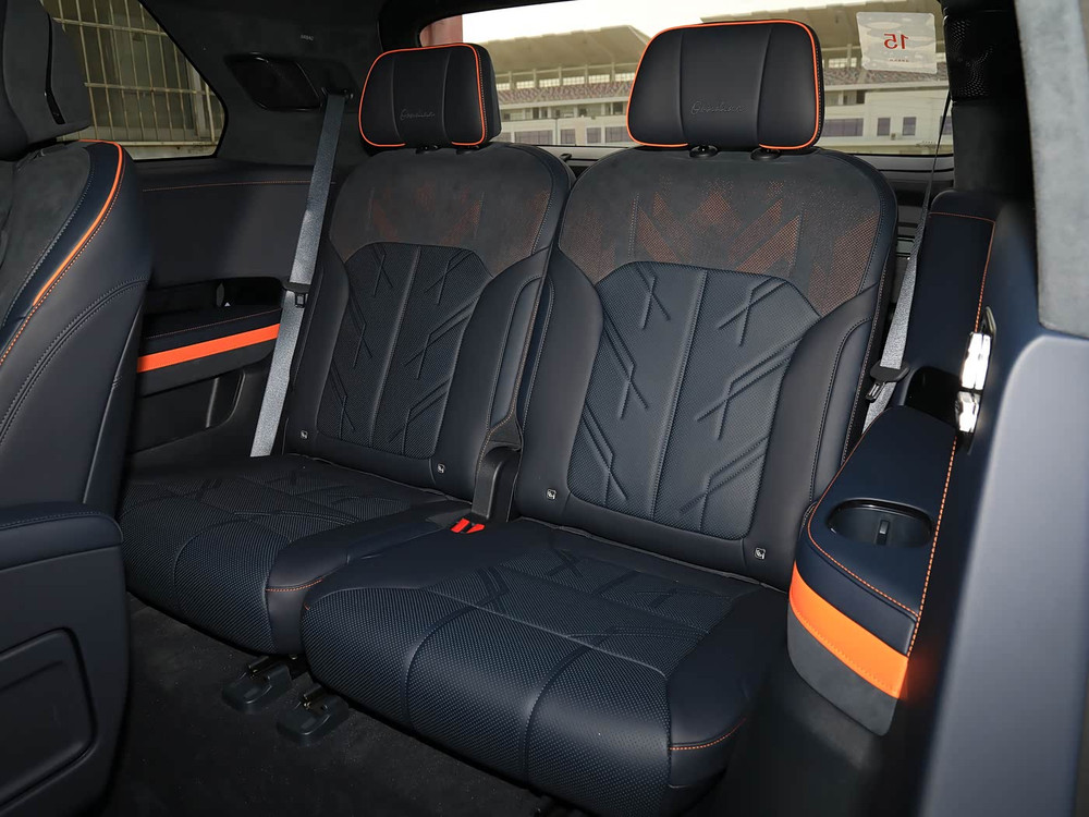 2026 Zeekr 9X Hyper - Polar Night Black / Stone Grey | REF020126