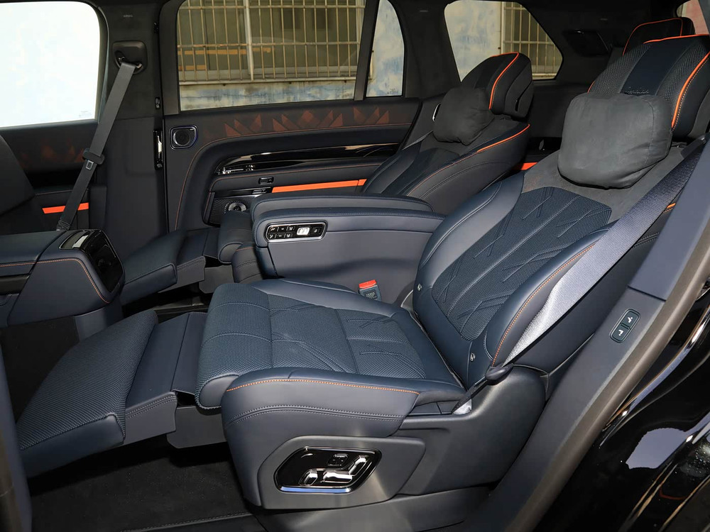 2026 Zeekr 9X Hyper - Polar Night Black / Stone Grey | REF020126