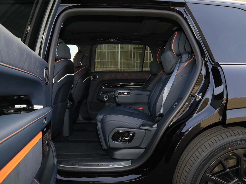 2026 Zeekr 9X Hyper - Polar Night Black / Stone Grey | REF020126