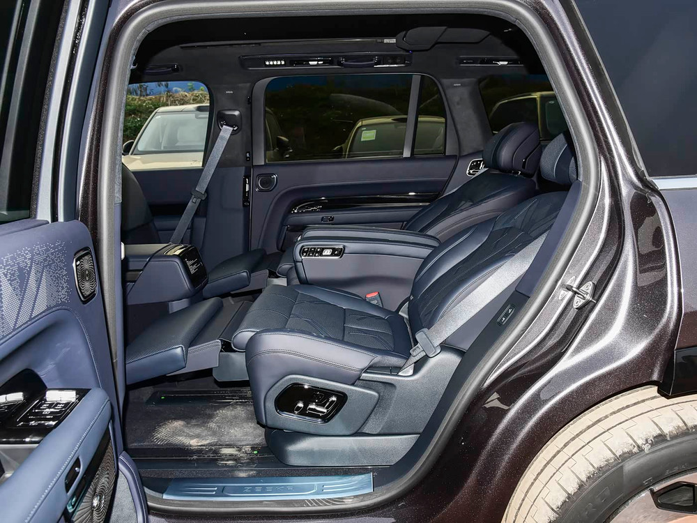 2026 Zeekr 9X Hyper - Polar Night Black / Midnight Blue | REF020426