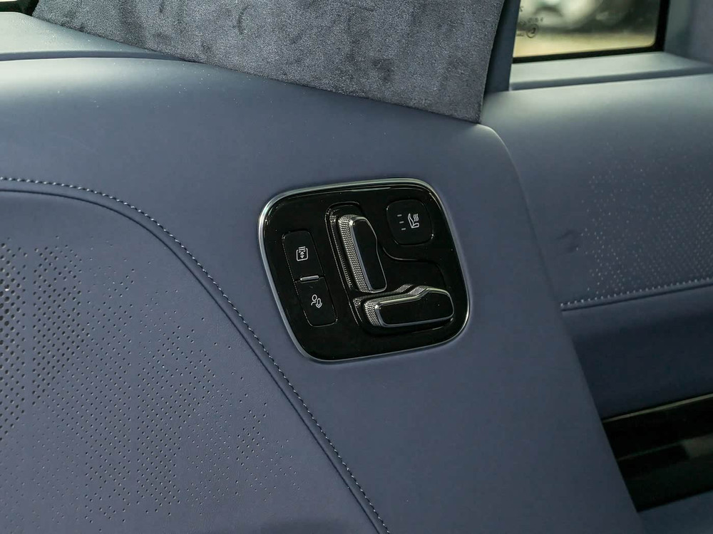 2026 Zeekr 9X Hyper - Polar Night Black / Midnight Blue | REF020426