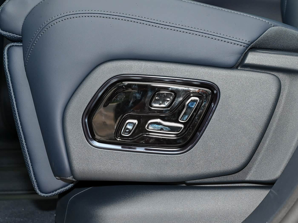 2026 Zeekr 9X Hyper - Polar Night Black / Midnight Blue | REF020426