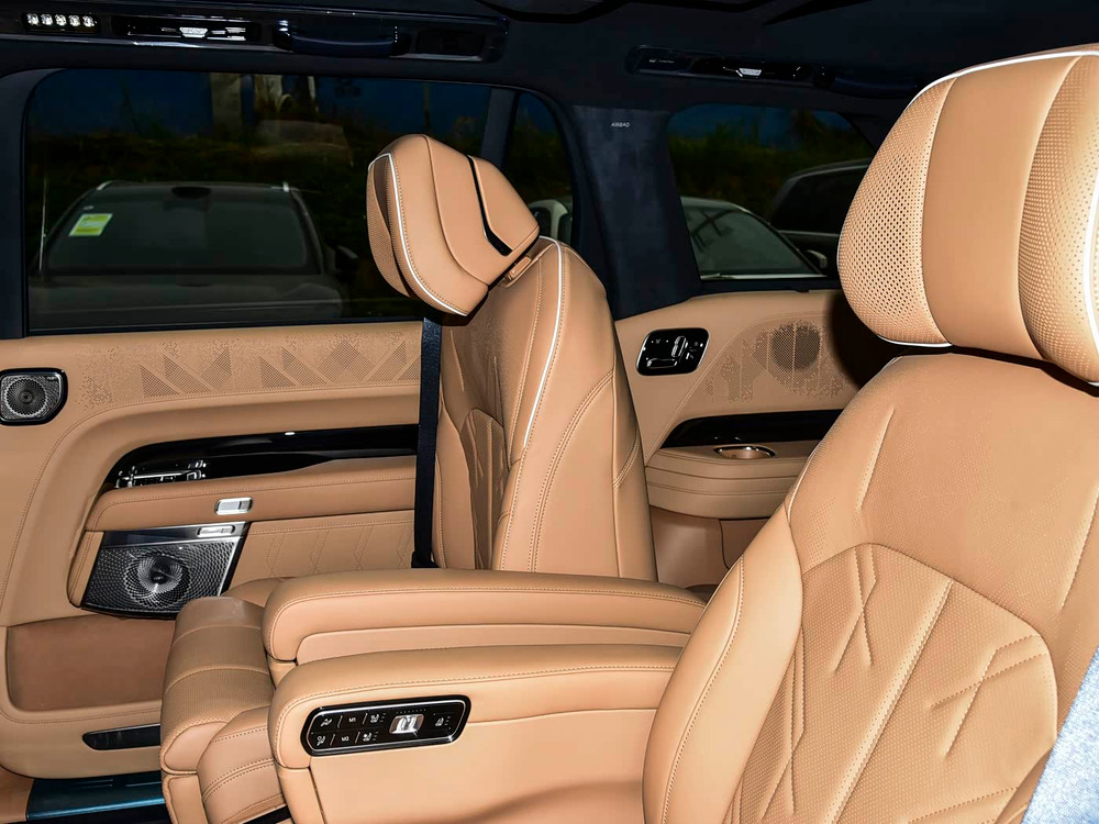 2026 Zeekr 9X Hyper - Polar Day White / Dune Beige | REF020426