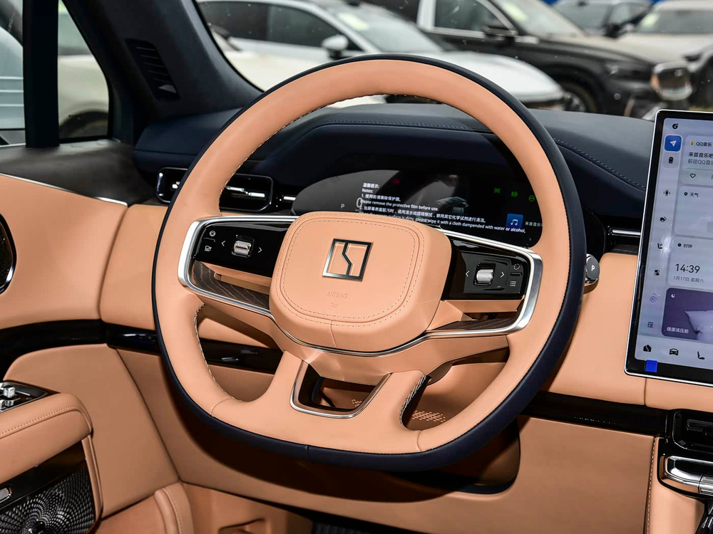 2026 Zeekr 9X Hyper - Polar Day White / Dune Beige | REF020426