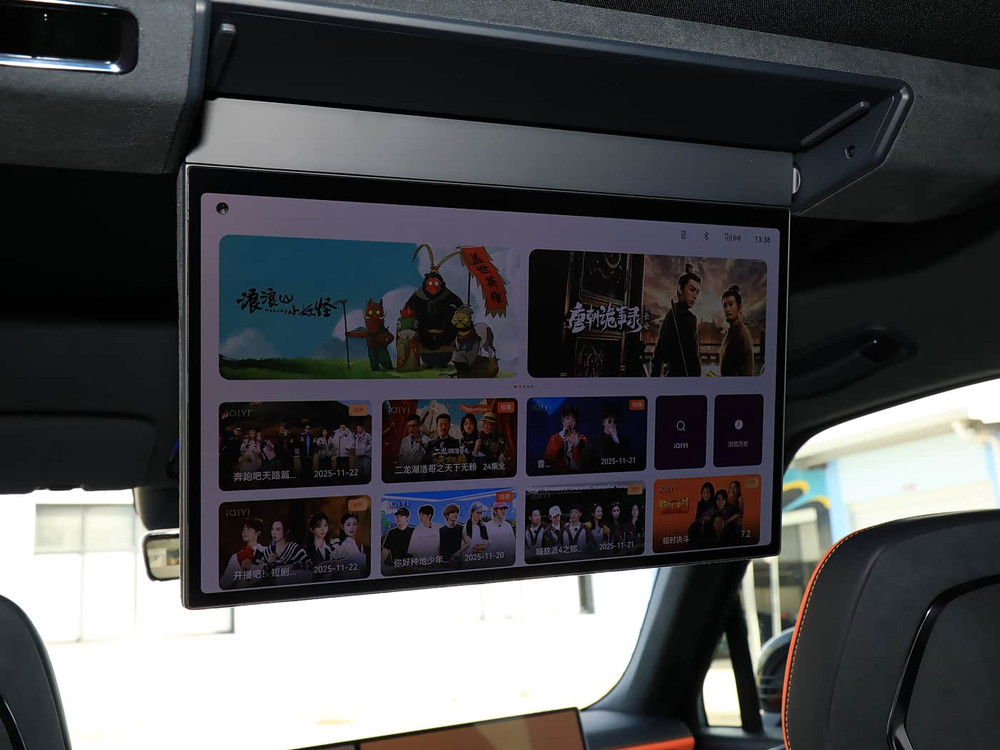 2026 Zeekr 9X Hyper - Space Silver / Stone Grey | REF020526