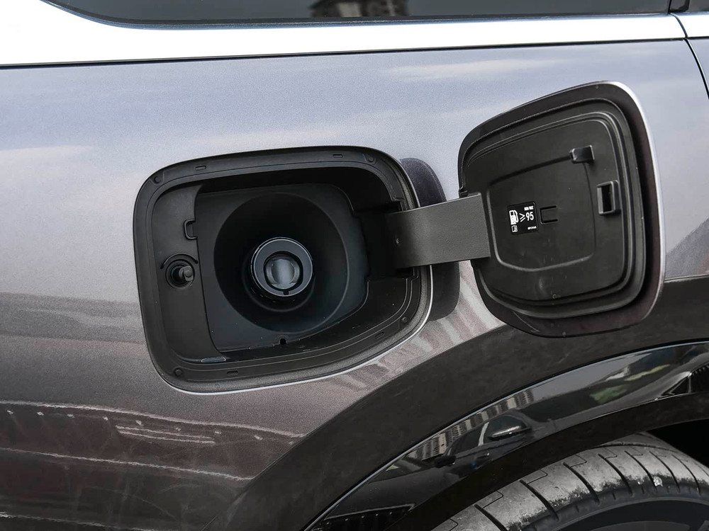 2026 Zeekr 9X Hyper - Lavender Purple / Platinum White | REF020526