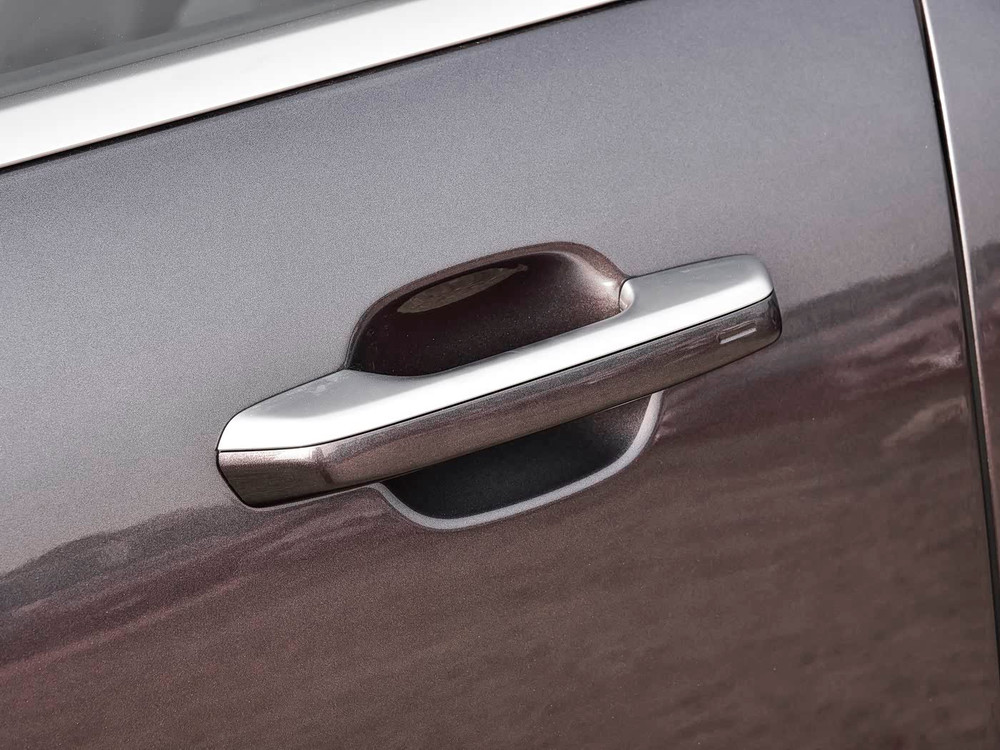 2026 Zeekr 9X Hyper - Lavender Purple / Platinum White | REF020526