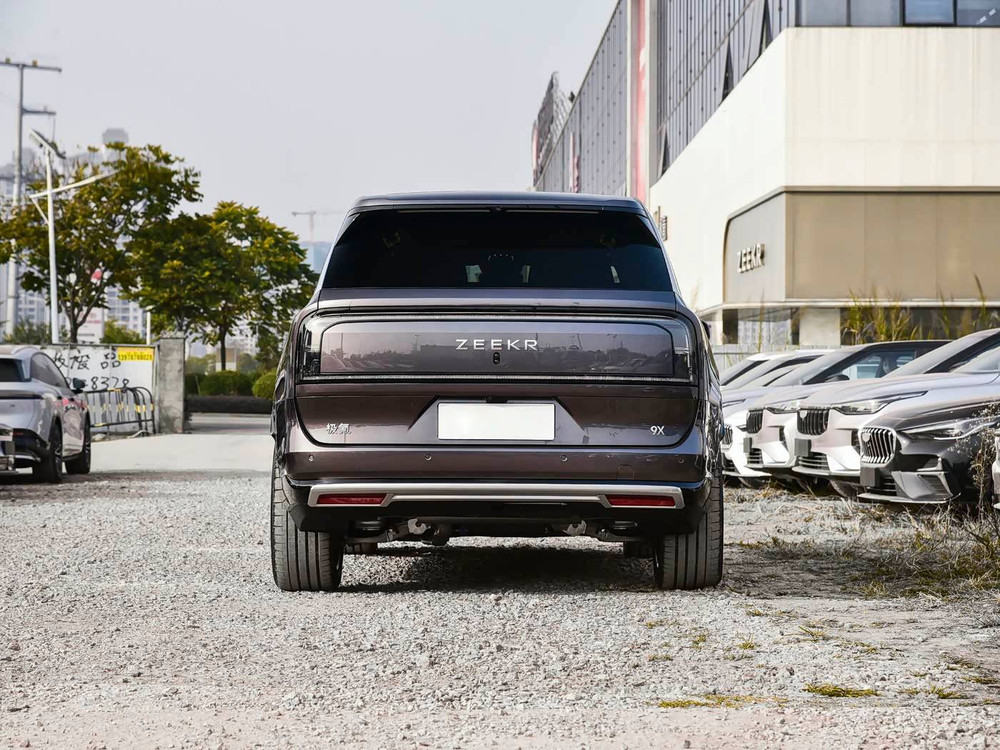 2026 Zeekr 9X Hyper - Lavender Purple / Platinum White | REF020526