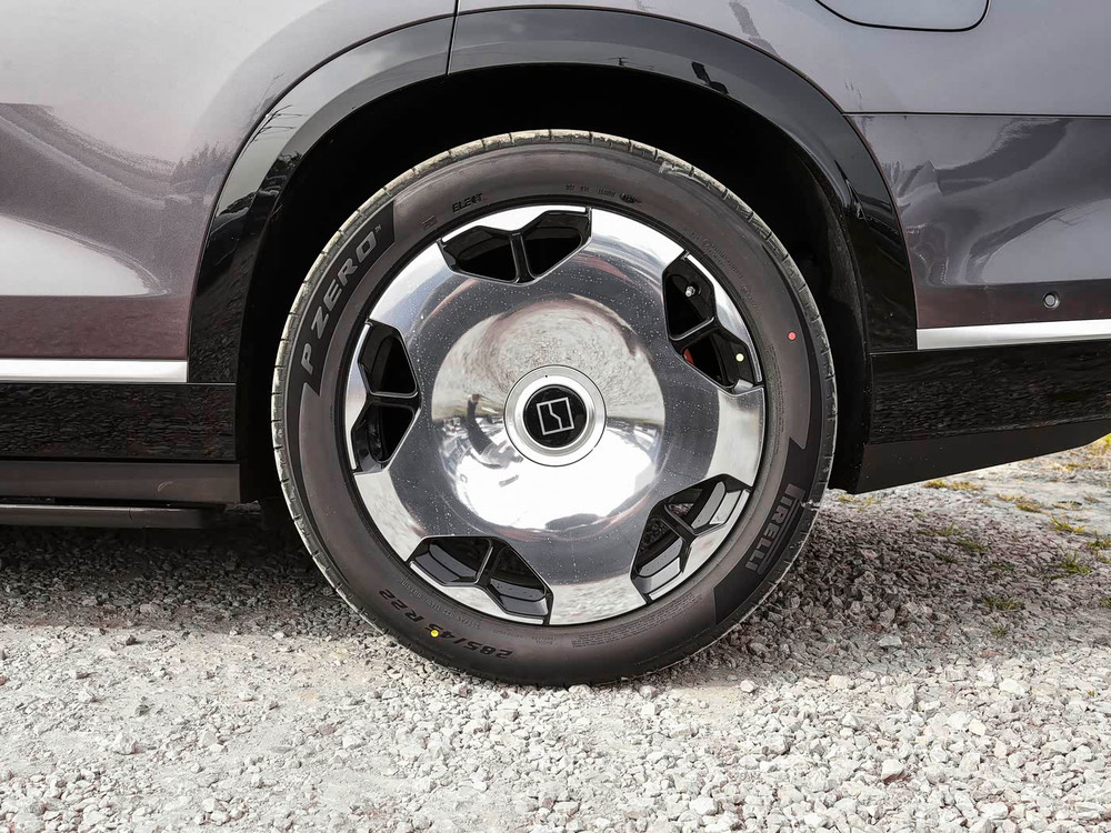 2026 Zeekr 9X Hyper - Lavender Purple / Platinum White | REF020526