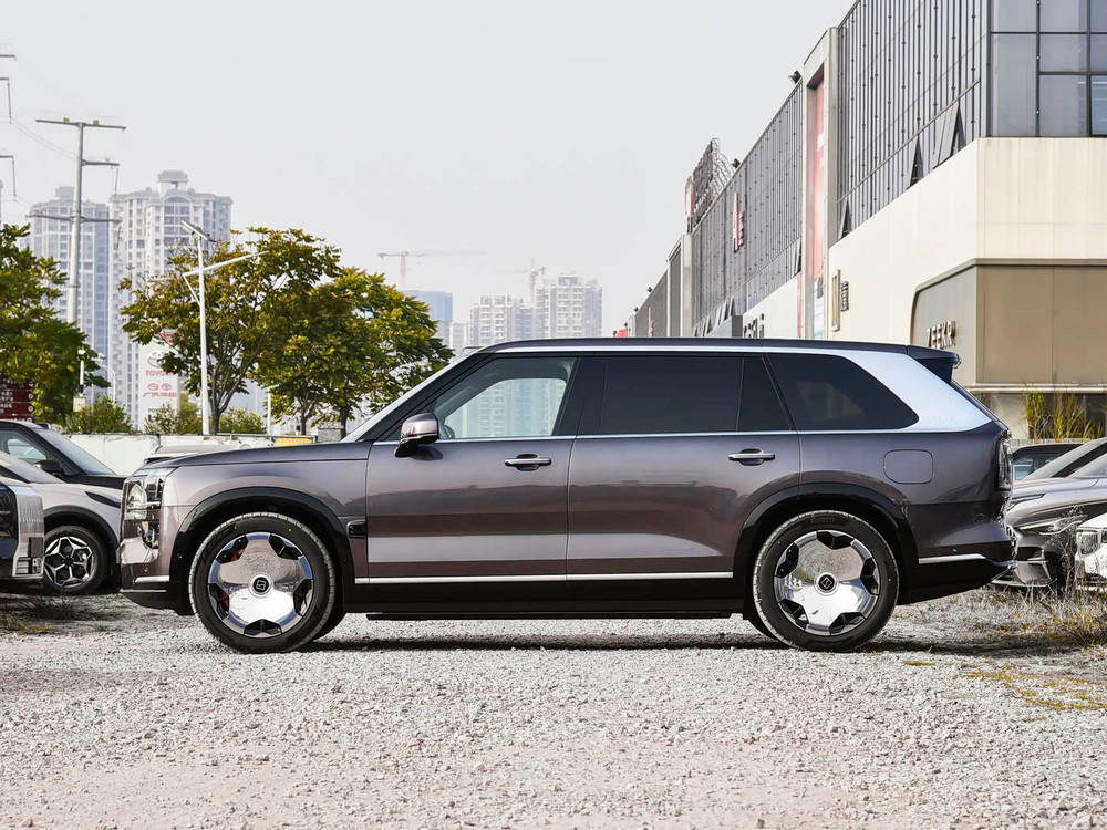 2026 Zeekr 9X Hyper - Lavender Purple / Platinum White | REF020526