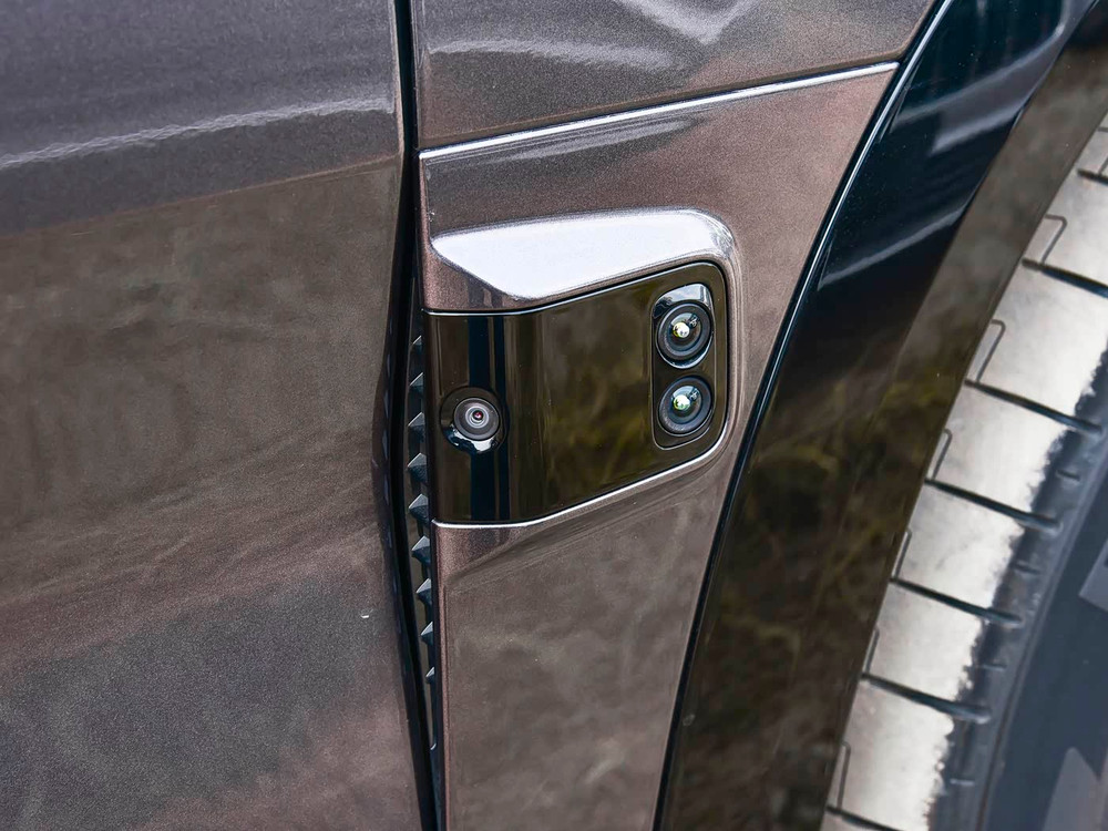 2026 Zeekr 9X Hyper - Lavender Purple / Platinum White | REF020526