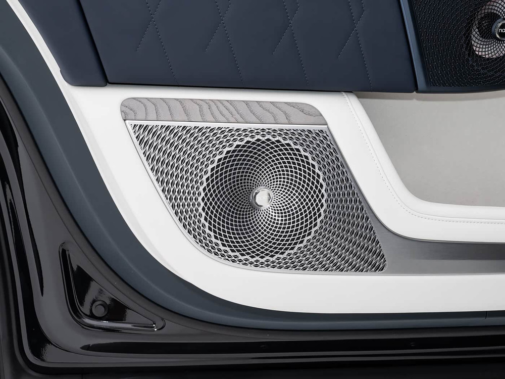 2026 Zeekr 9X Hyper - Lavender Purple / Platinum White | REF020526