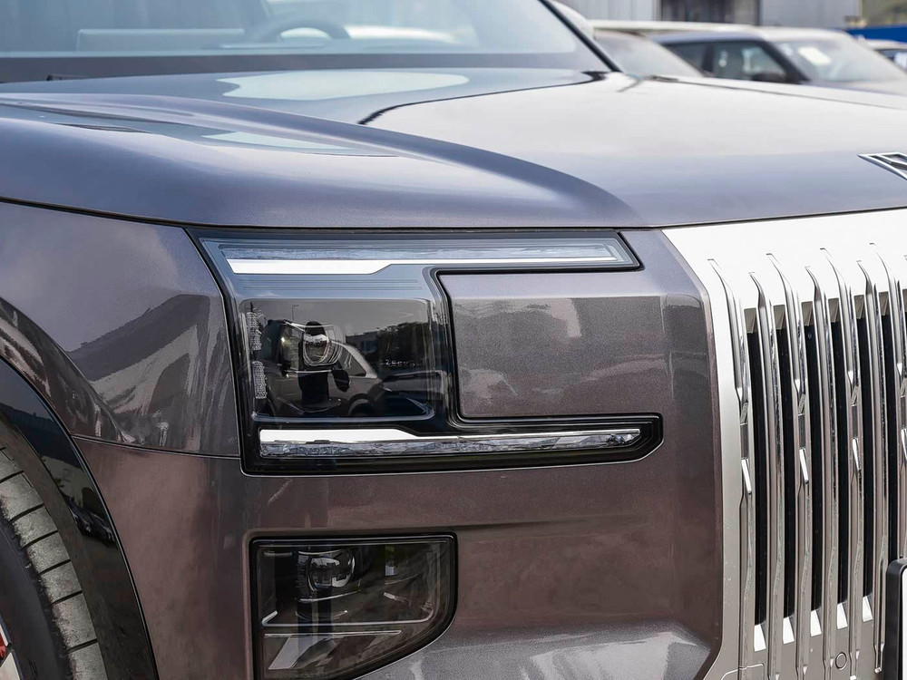 2026 Zeekr 9X Hyper - Lavender Purple / Midnight Blue | REF020526