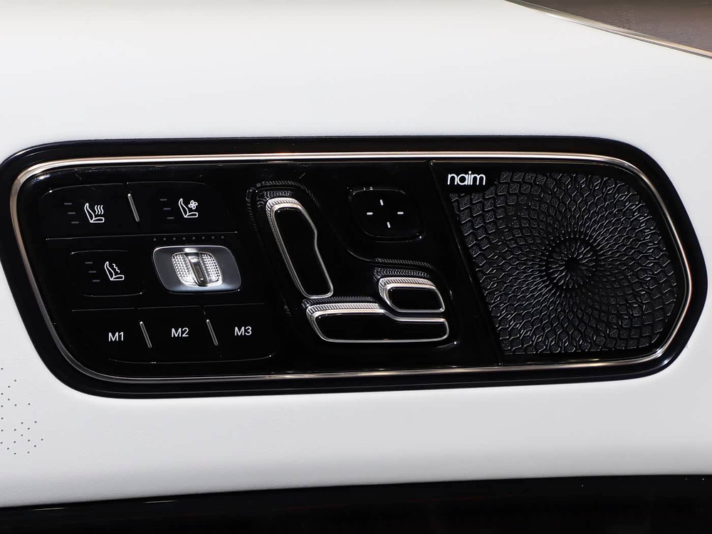 2026 Zeekr 9X Hyper - Berlin Grey / Platinum White | REF020526