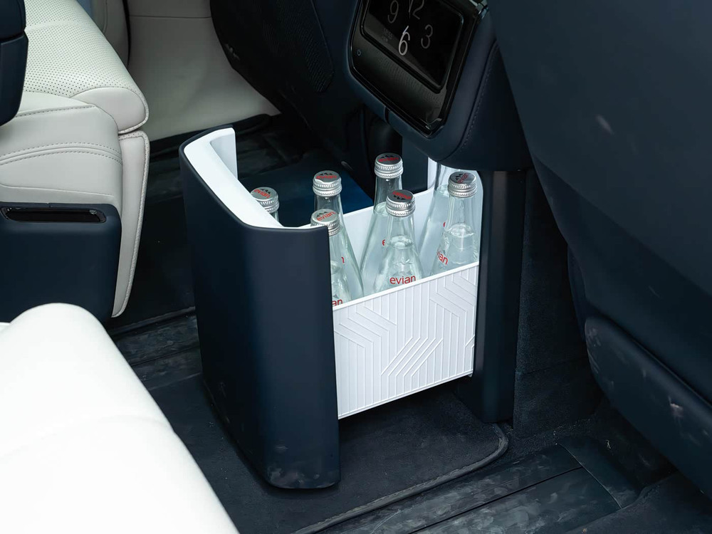 2026 Zeekr 9X Hyper - Berlin Grey / Platinum White | REF020526