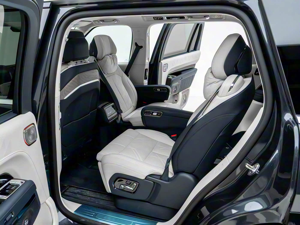 2026 Zeekr 9X Hyper - Berlin Grey / Platinum White | REF020526